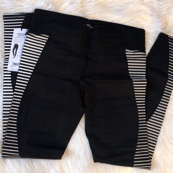 Alo Yoga airbrushed leggings - Picture 4 of 5